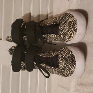 SUPRA Hi Top Sneakers